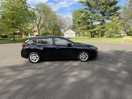 Black 2024 Subaru Impreza Base