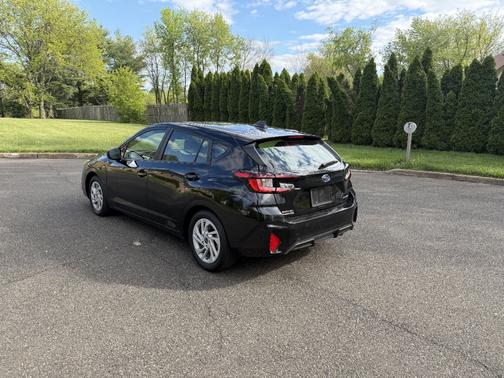 Black 2024 Subaru Impreza Base