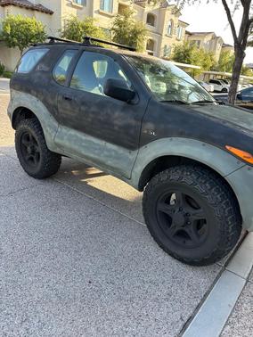 Black 2000 Isuzu VehiCROSS Base