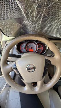 White 2009 Nissan Murano SL