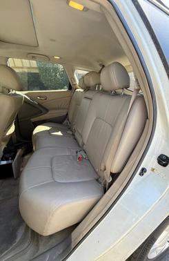 White 2009 Nissan Murano SL