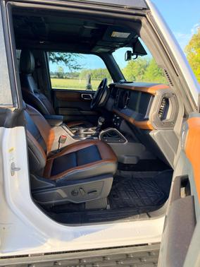 White 2024 Ford Bronco Outer Banks
