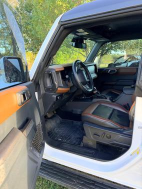 White 2024 Ford Bronco Outer Banks