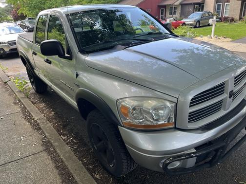 2006 Dodge Ram 1500 SLT Quad Cab