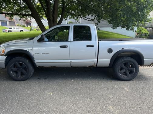 2006 Dodge Ram 1500 SLT Quad Cab