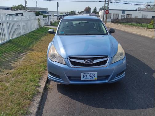 2010 Subaru Legacy 2.5 i