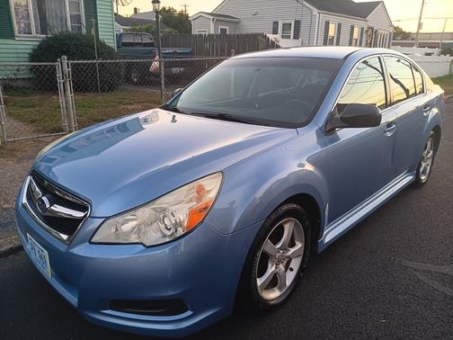 2010 Subaru Legacy 2.5 i