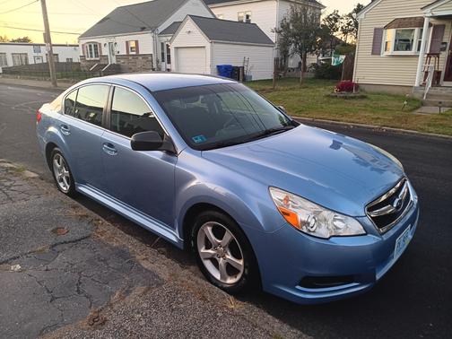 2010 Subaru Legacy 2.5 i