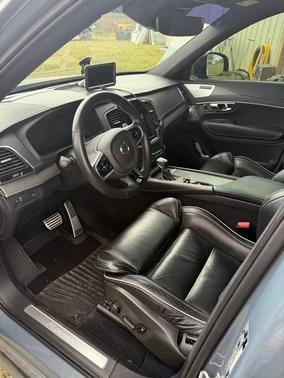 2020 Volvo XC90 T6 R-Design