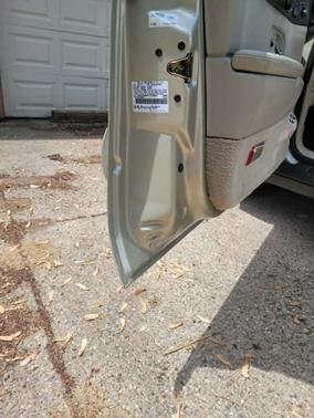 Beige 1997 Lincoln Town Car Signature
