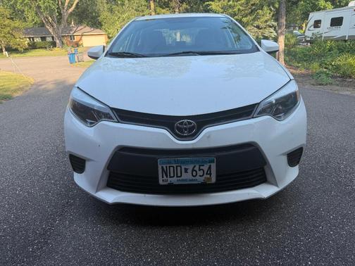 White 2015 Toyota Corolla L