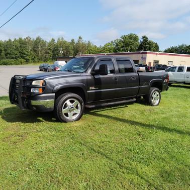 Gray 2003 Chevrolet Silverado 2500 LS H/D Crew Cab