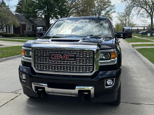 2018 GMC Sierra 2500 Denali