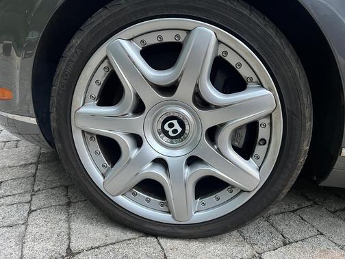Silver 2007 Bentley Continental GT Base