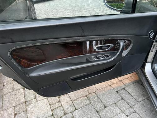 Silver 2007 Bentley Continental GT Base