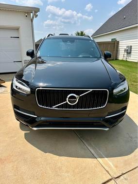 2018 Volvo XC90 T6 Momentum
