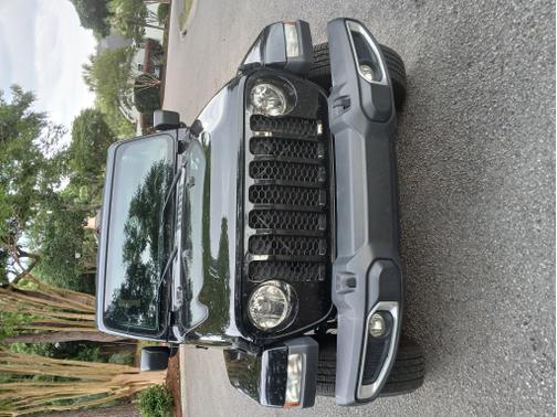 Black 2022 Jeep Gladiator Sport S