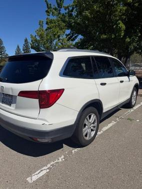 White 2016 Honda Pilot LX