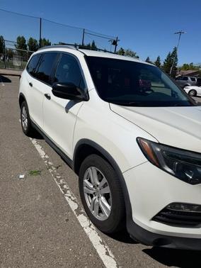 White 2016 Honda Pilot LX