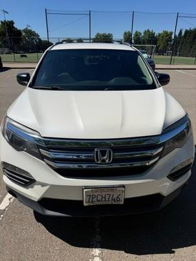 White 2016 Honda Pilot LX