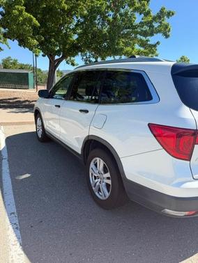 White 2016 Honda Pilot LX
