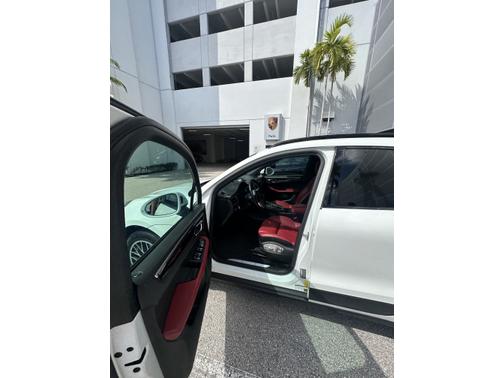 2018 Porsche Macan Macan S