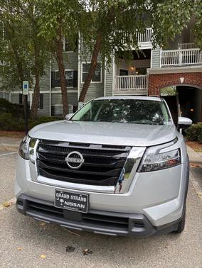 Silver 2022 Nissan Pathfinder SV