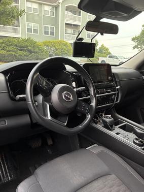 Silver 2022 Nissan Pathfinder SV