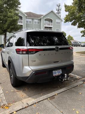 Silver 2022 Nissan Pathfinder SV