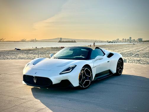 White 2023 Maserati MC20 Cielo