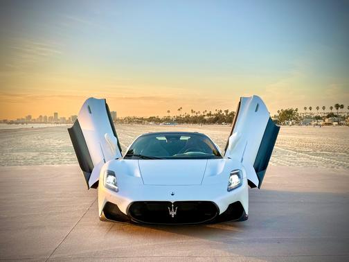 White 2023 Maserati MC20 Cielo