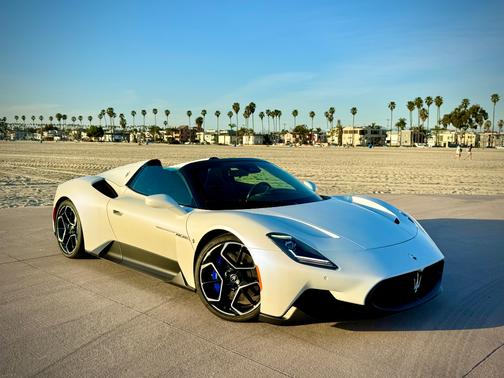 White 2023 Maserati MC20 Cielo