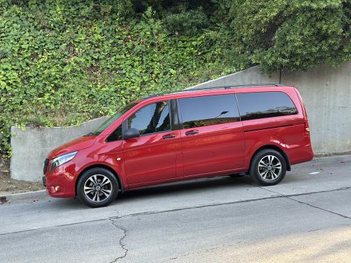 2017 Mercedes-Benz Metris Base
