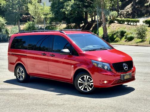 2017 Mercedes-Benz Metris Base