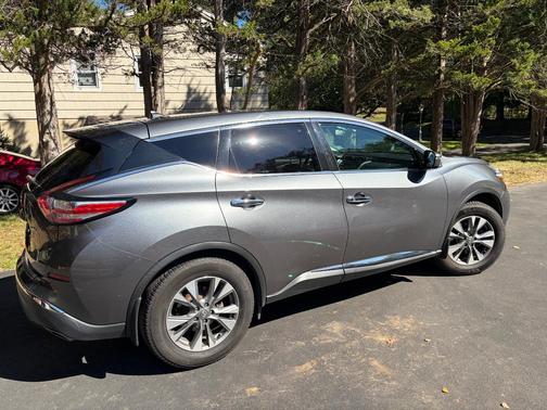 Gray 2015 Nissan Murano S