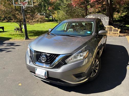Gray 2015 Nissan Murano S