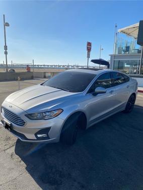 Silver 2019 Ford Fusion SE