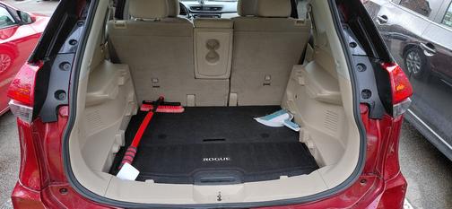 Red 2018 Nissan Rogue SV