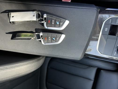 2020 BMW 330 i