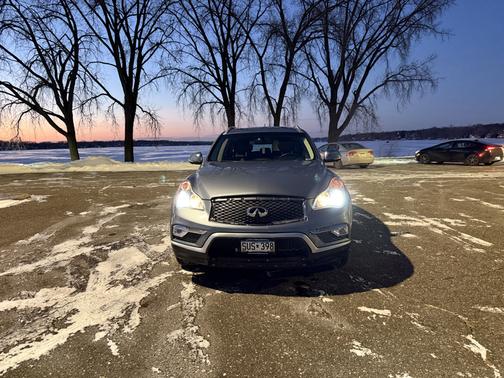 2017 INFINITI QX50 Base