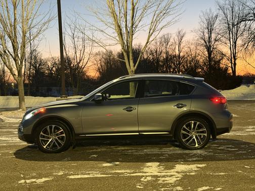 2017 INFINITI QX50 Base