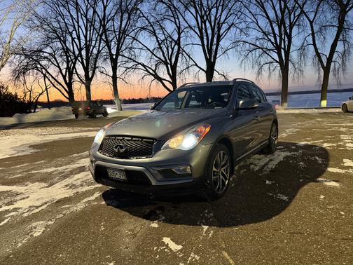 2017 INFINITI QX50 Base