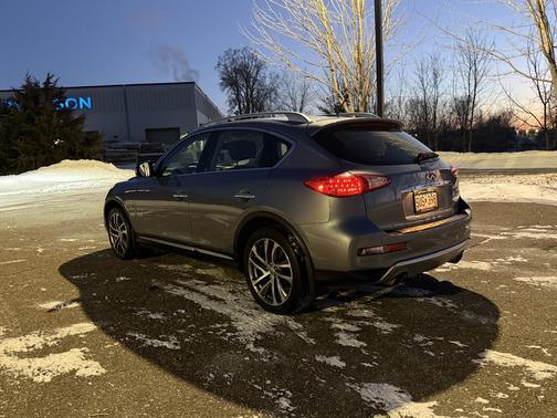2017 INFINITI QX50 Base