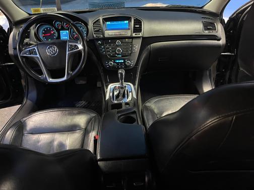 2012 Buick Regal Premium 1