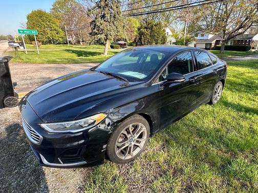 Black 2020 Ford Fusion SEL