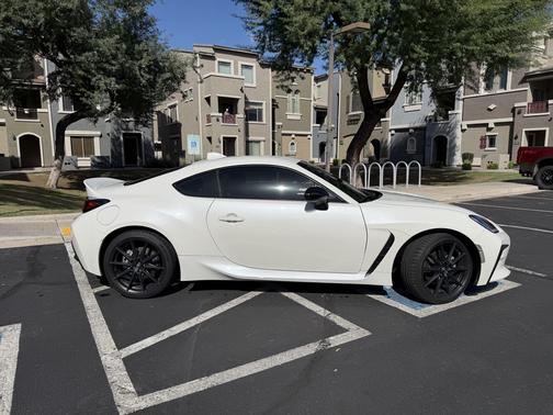 2025 Toyota GR86 Premium