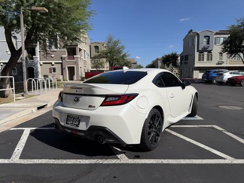 2025 Toyota GR86 Premium