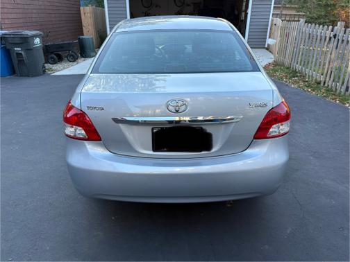 2009 Toyota Yaris Base