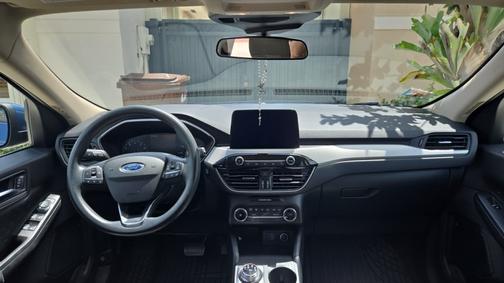 Blue 2020 Ford Escape SE