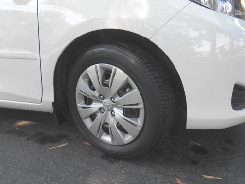 White 2014 Toyota Yaris LE